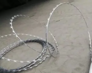 Galvanised Razor Strand 450mm x 100m (R1011)